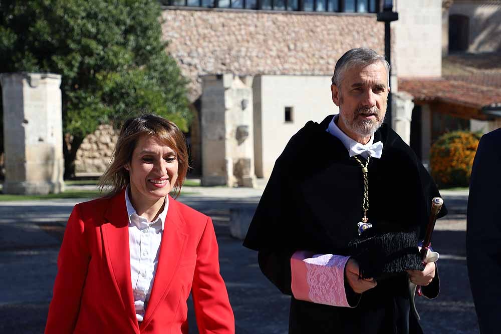La Universidad de Burgos ha abierto esta mañana el curso 2019-2020 con un acto en el que el rector de la institución académica, Manuel Pérez Mateos, ha apostado por reforzar la enseñanza del castellano y por crear estudios en Aranda de Duero y Miranda de Ebro