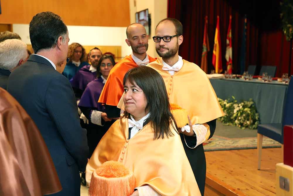 La Universidad de Burgos ha abierto esta mañana el curso 2019-2020 con un acto en el que el rector de la institución académica, Manuel Pérez Mateos, ha apostado por reforzar la enseñanza del castellano y por crear estudios en Aranda de Duero y Miranda de Ebro