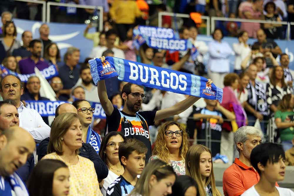 Fotos: ¡Búscate entre el público del San Pablo Burgos-Kiev Basket!