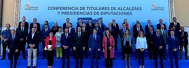 Represantes de los municipios de la Comunidad. 