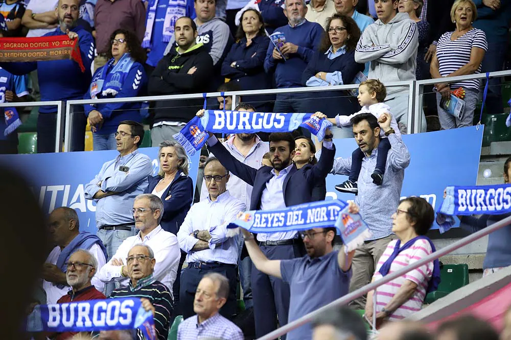 Más baloncesto en el Coliseum en el primer partido del curso liguero en casa