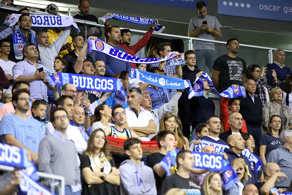 Más baloncesto en el Coliseum en el primer partido del curso liguero en casa