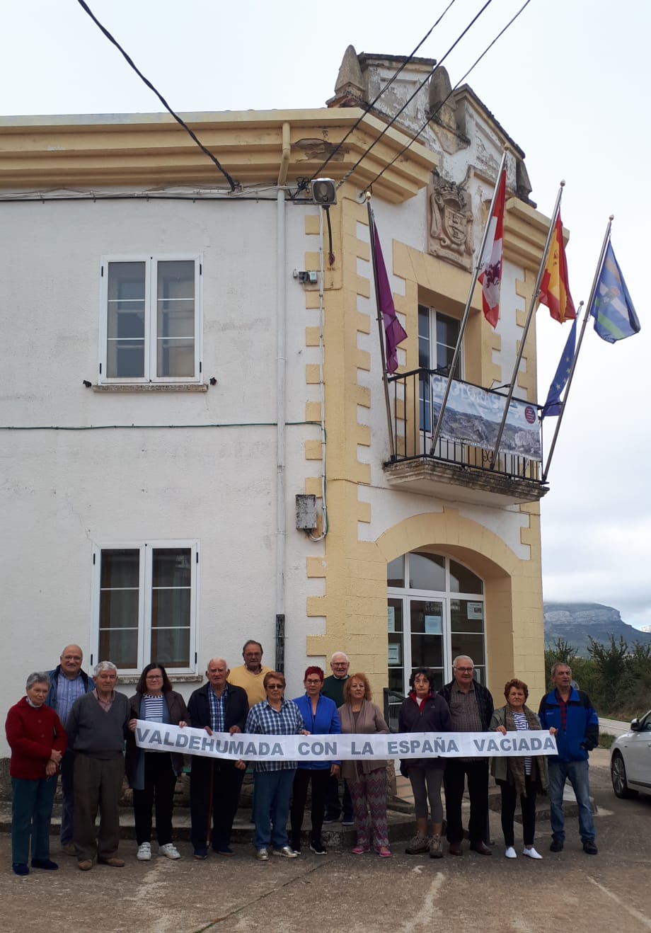 Concentración en el pueblo burgalés de Valdehumada. 