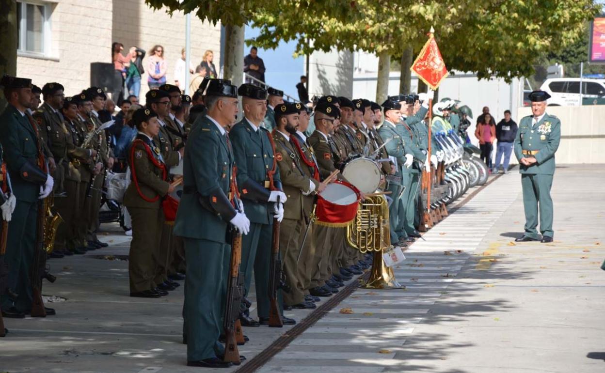 El acto militar cambia de lugar. De la Comandancia pasa a celebrarse a escasos metros de la Catedral.