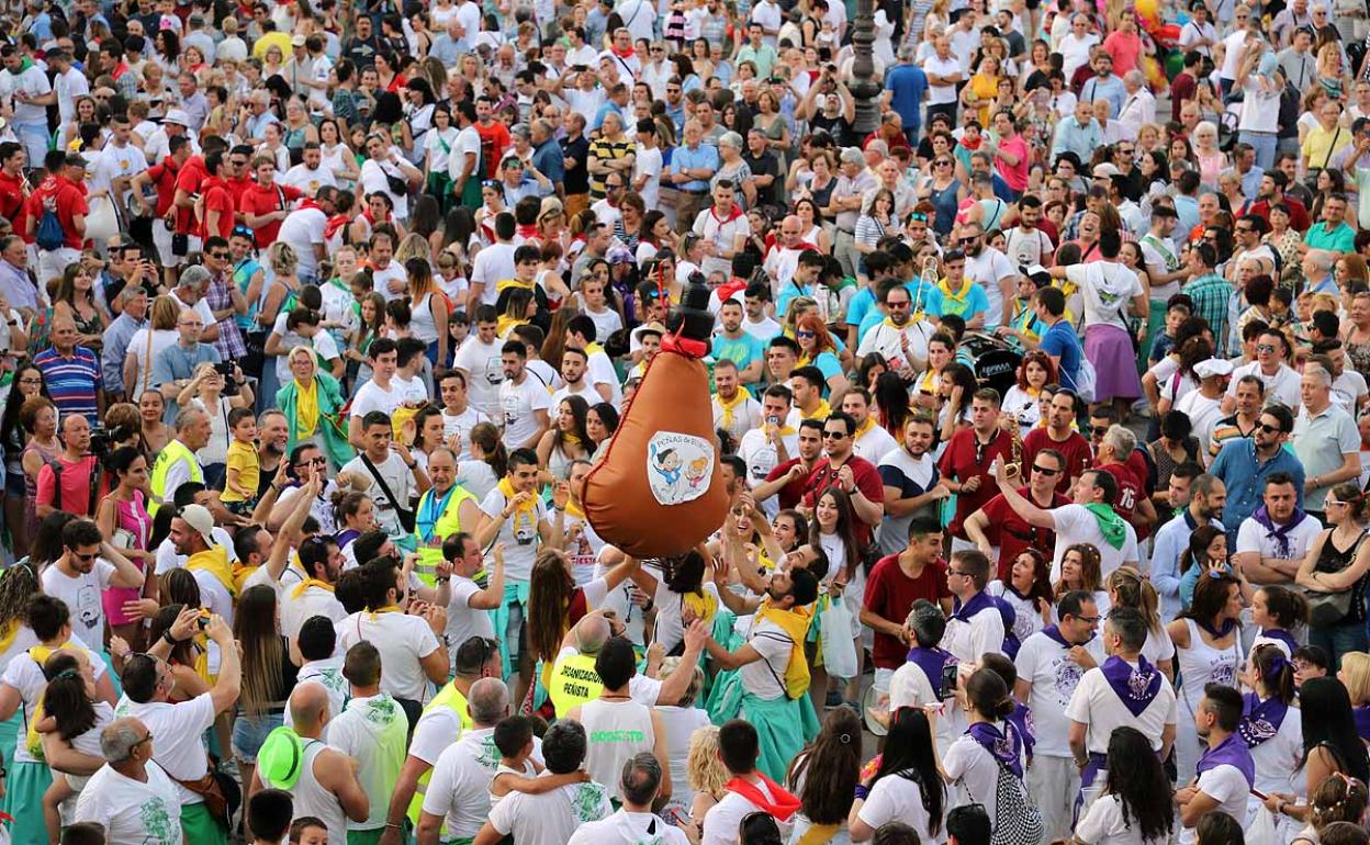 Imagen del Lanzamiento de la Bota de los pasados Sampedros