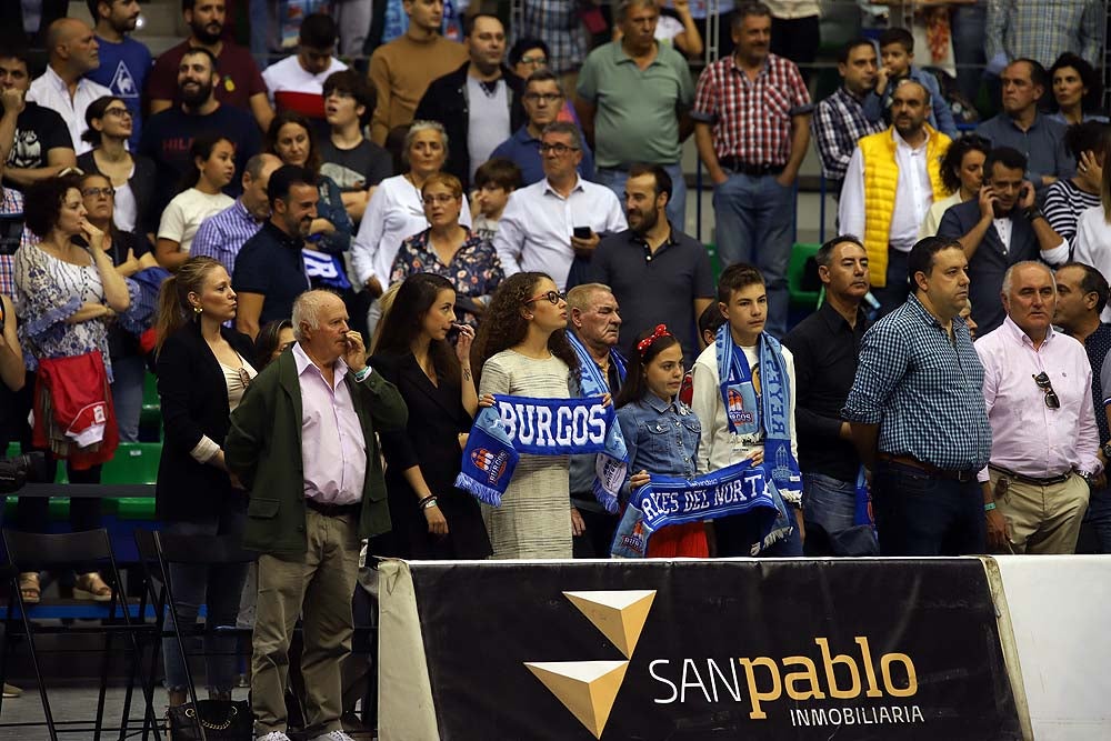 Las gradas del Coliseum siempre son una fiesta