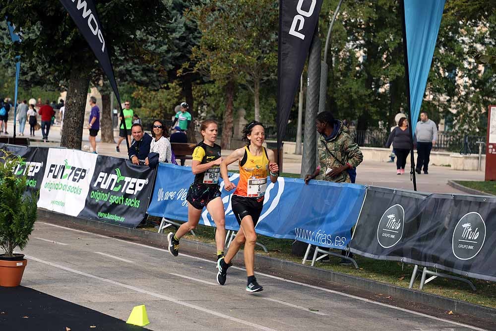 Más de 1.300 corredores se han dado cita esta mañana en la cuarta edición de la Campofrío Maratón Burgos.