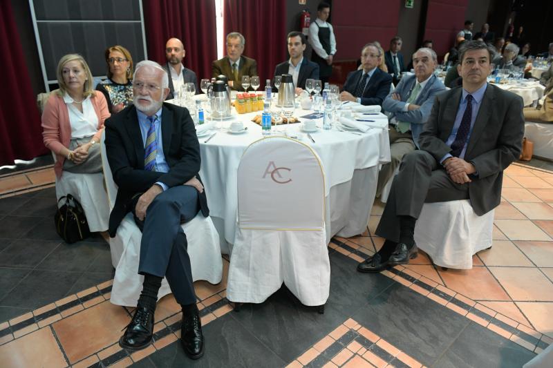 El Norte de Castilla y BBVA han celebrado este miércoles un desayuno informativo cuyo tema central es 'La disrupción digital, una oportunidad para crecer'.