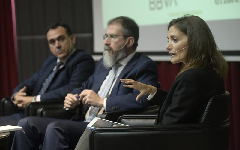El Norte de Castilla y BBVA han celebrado este miércoles un desayuno informativo cuyo tema central es 'La disrupción digital, una oportunidad para crecer'.