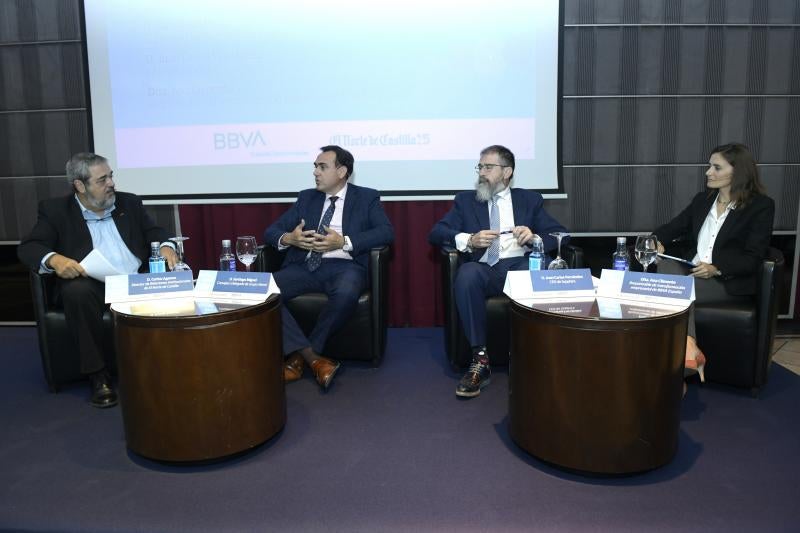 El Norte de Castilla y BBVA han celebrado este miércoles un desayuno informativo cuyo tema central es 'La disrupción digital, una oportunidad para crecer'.