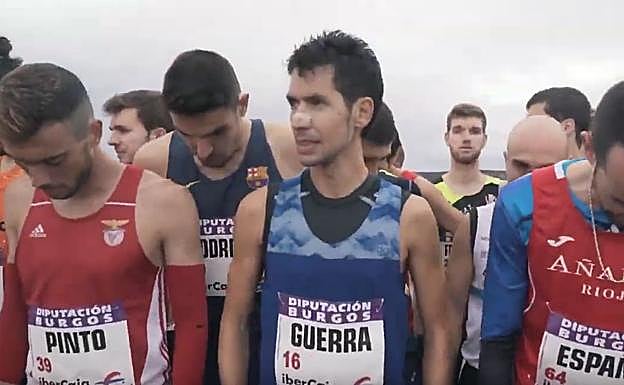El atleta Javi Guerra protagoniza el vídeo promocional del XVI Cross Atapuerca, que este año rinde homenaje a los voluntarios