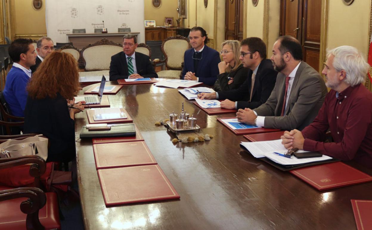 Los responsables de Digital Innovation Hub se han reunido esta mañana con el presidente de la Diputación.