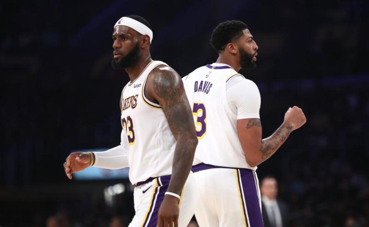 LeBron James y Anthony Davis, pilares de los Lakers. 