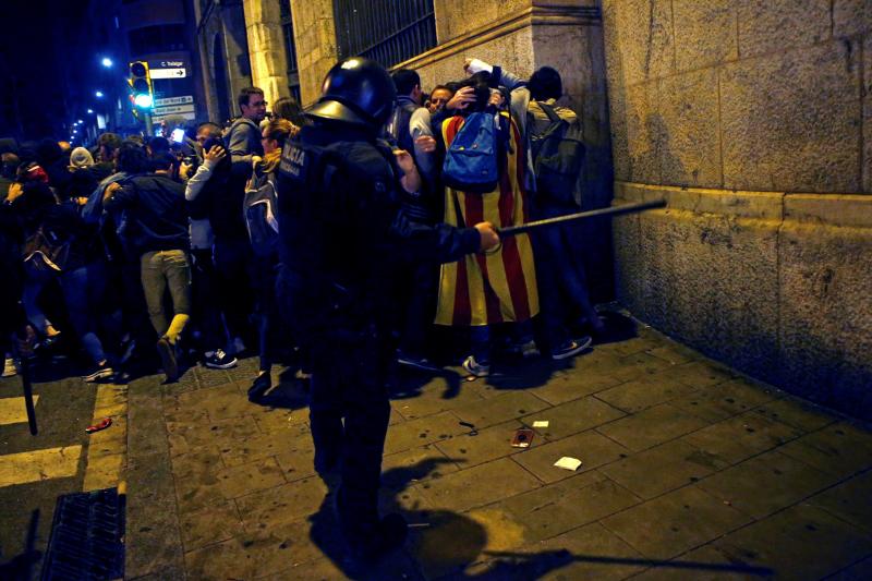 Fotos: La violencia vuelve a las calles de Barcelona