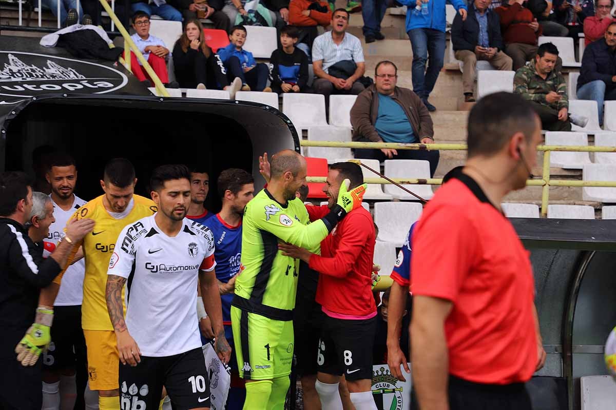 Los blanquinegros han perdido en casa contra la Sociedad Deportiva Amorebieta | Pisculichi encajó el único gol para los locales (1-2) | El Plantío recibió con emoción y homenajes a Mikel Saizar que regresaba a la que fue su portería durante dos temporadas). 