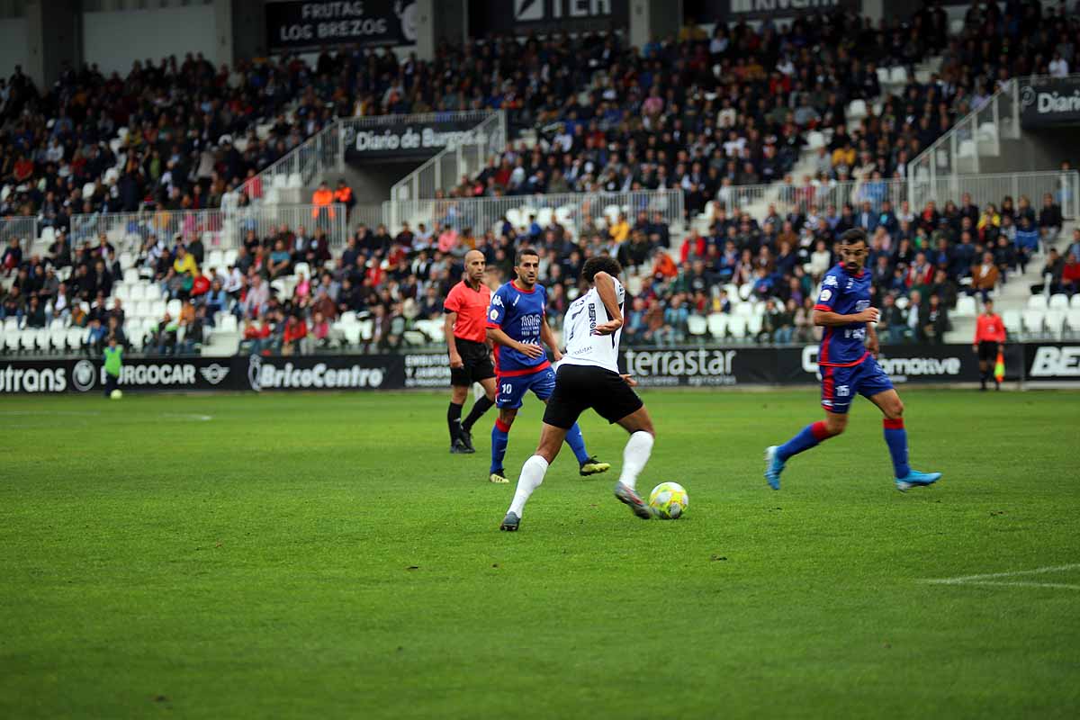 Los blanquinegros han perdido en casa contra la Sociedad Deportiva Amorebieta | Pisculichi encajó el único gol para los locales (1-2) | El Plantío recibió con emoción y homenajes a Mikel Saizar que regresaba a la que fue su portería durante dos temporadas). 