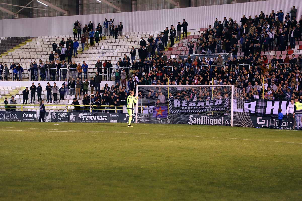 Los blanquinegros han perdido en casa contra la Sociedad Deportiva Amorebieta | Pisculichi encajó el único gol para los locales (1-2) | El Plantío recibió con emoción y homenajes a Mikel Saizar que regresaba a la que fue su portería durante dos temporadas). 