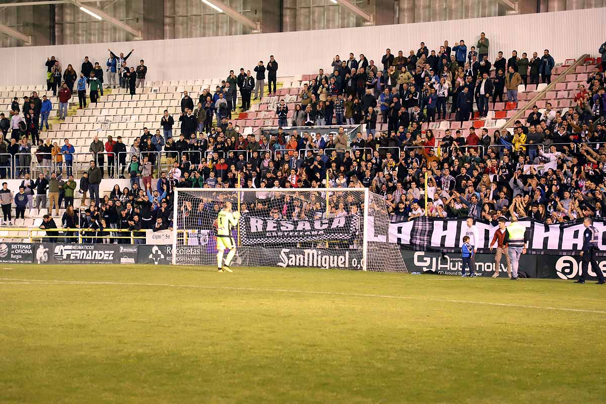 Los blanquinegros han perdido en casa contra la Sociedad Deportiva Amorebieta | Pisculichi encajó el único gol para los locales (1-2) | El Plantío recibió con emoción y homenajes a Mikel Saizar que regresaba a la que fue su portería durante dos temporadas). 