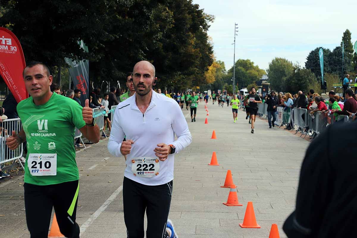 Dani Arce y Lidia Campo han sido los vencedores en la prueba de 10 kilómetros que ha recorridos las calles burgaleses. 