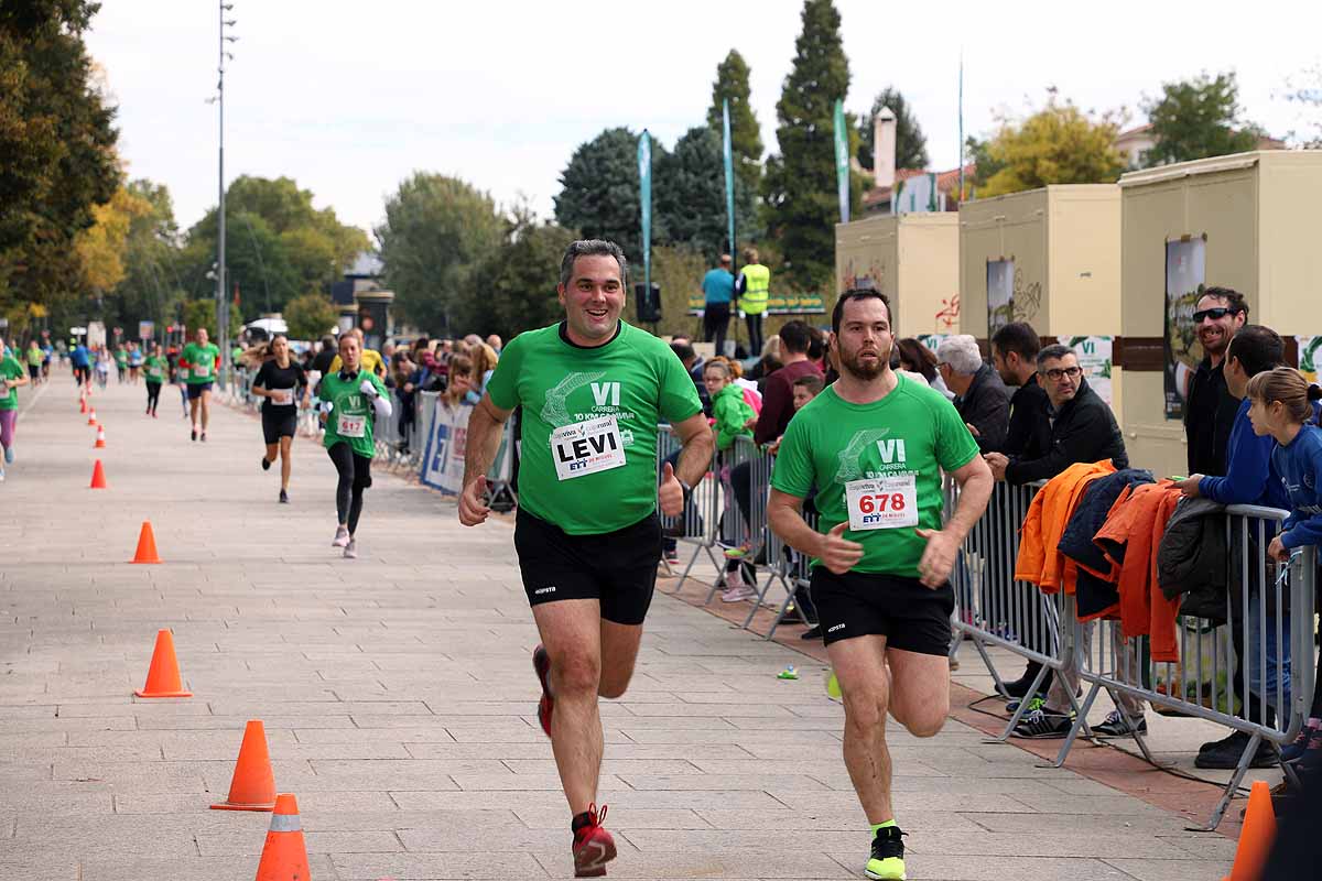 Dani Arce y Lidia Campo han sido los vencedores en la prueba de 10 kilómetros que ha recorridos las calles burgaleses. 