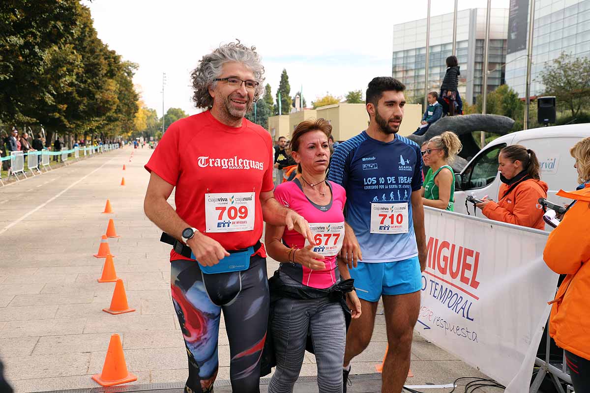 Dani Arce y Lidia Campo han sido los vencedores en la prueba de 10 kilómetros que ha recorridos las calles burgaleses. 