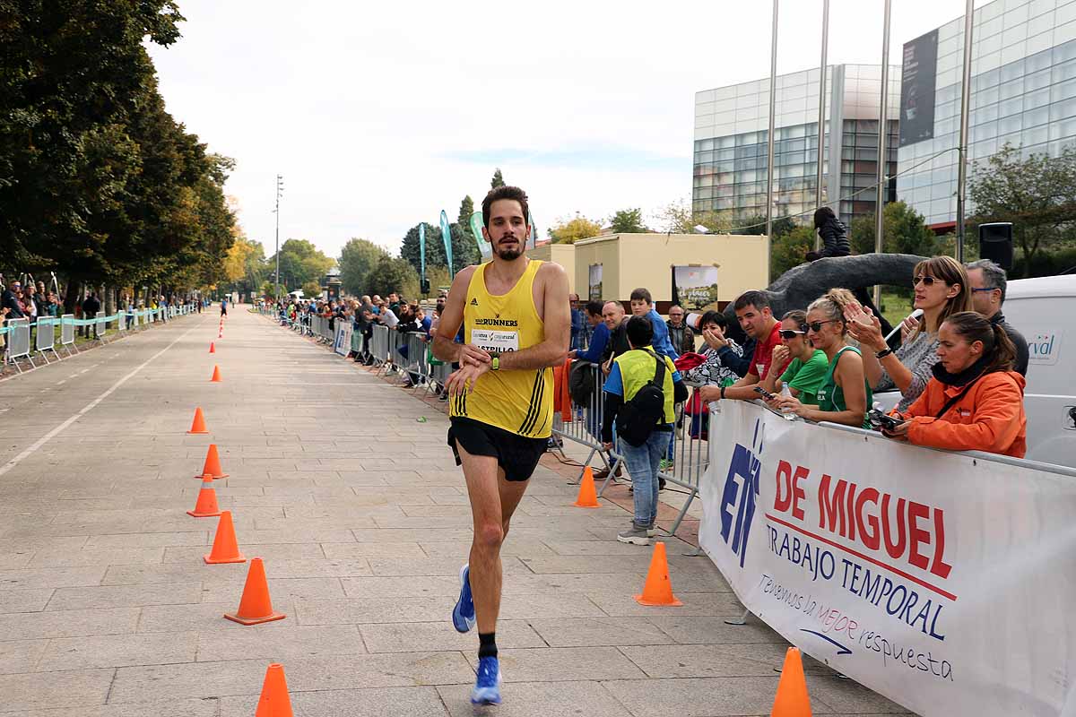 Dani Arce y Lidia Campo han sido los vencedores en la prueba de 10 kilómetros que ha recorridos las calles burgaleses. 