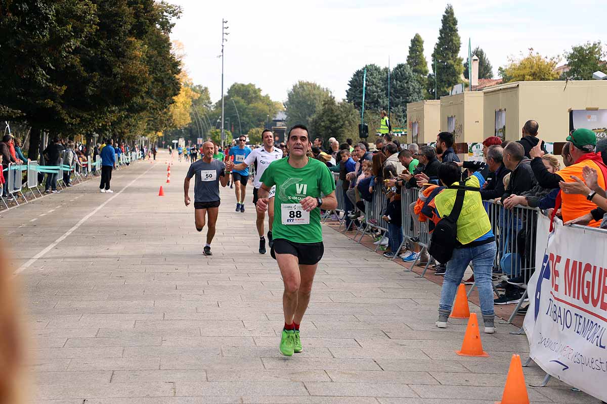 Dani Arce y Lidia Campo han sido los vencedores en la prueba de 10 kilómetros que ha recorridos las calles burgaleses. 