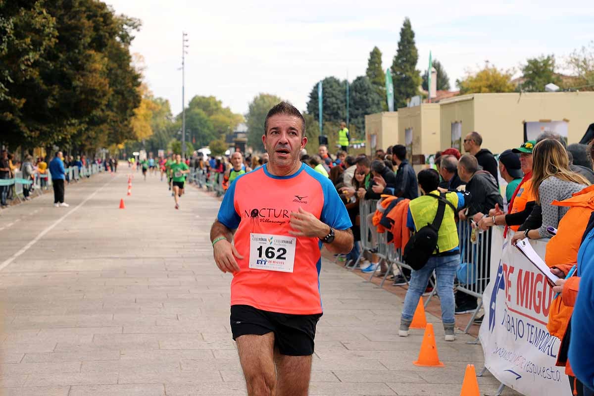 Dani Arce y Lidia Campo han sido los vencedores en la prueba de 10 kilómetros que ha recorridos las calles burgaleses. 