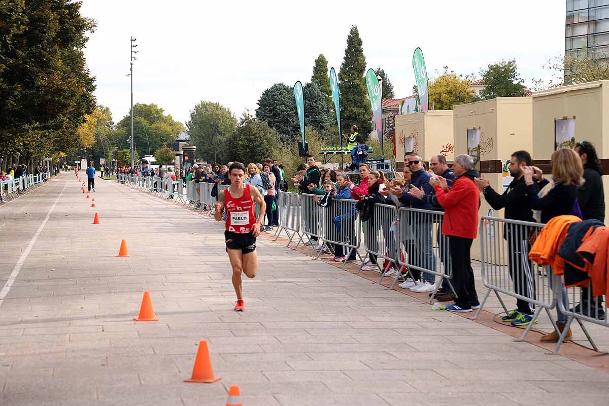 Dani Arce y Lidia Campo han sido los vencedores en la prueba de 10 kilómetros que ha recorridos las calles burgaleses. 