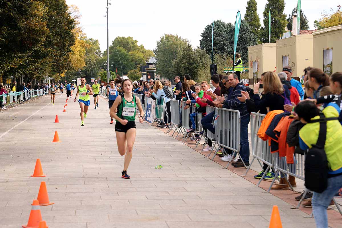 Dani Arce y Lidia Campo han sido los vencedores en la prueba de 10 kilómetros que ha recorridos las calles burgaleses. 