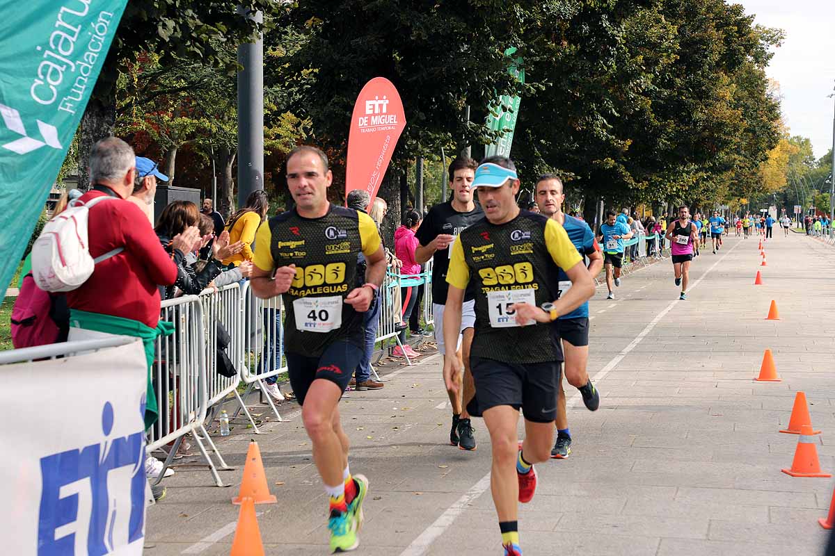 Dani Arce y Lidia Campo han sido los vencedores en la prueba de 10 kilómetros que ha recorridos las calles burgaleses. 