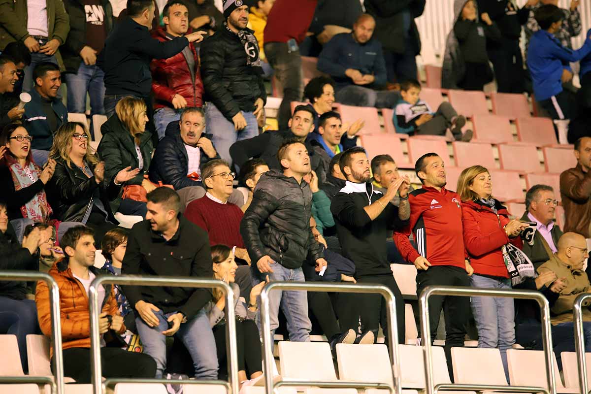 Las gradas de El Plantío no pudieron presenciar una victoria de su equipo esta tarde. 