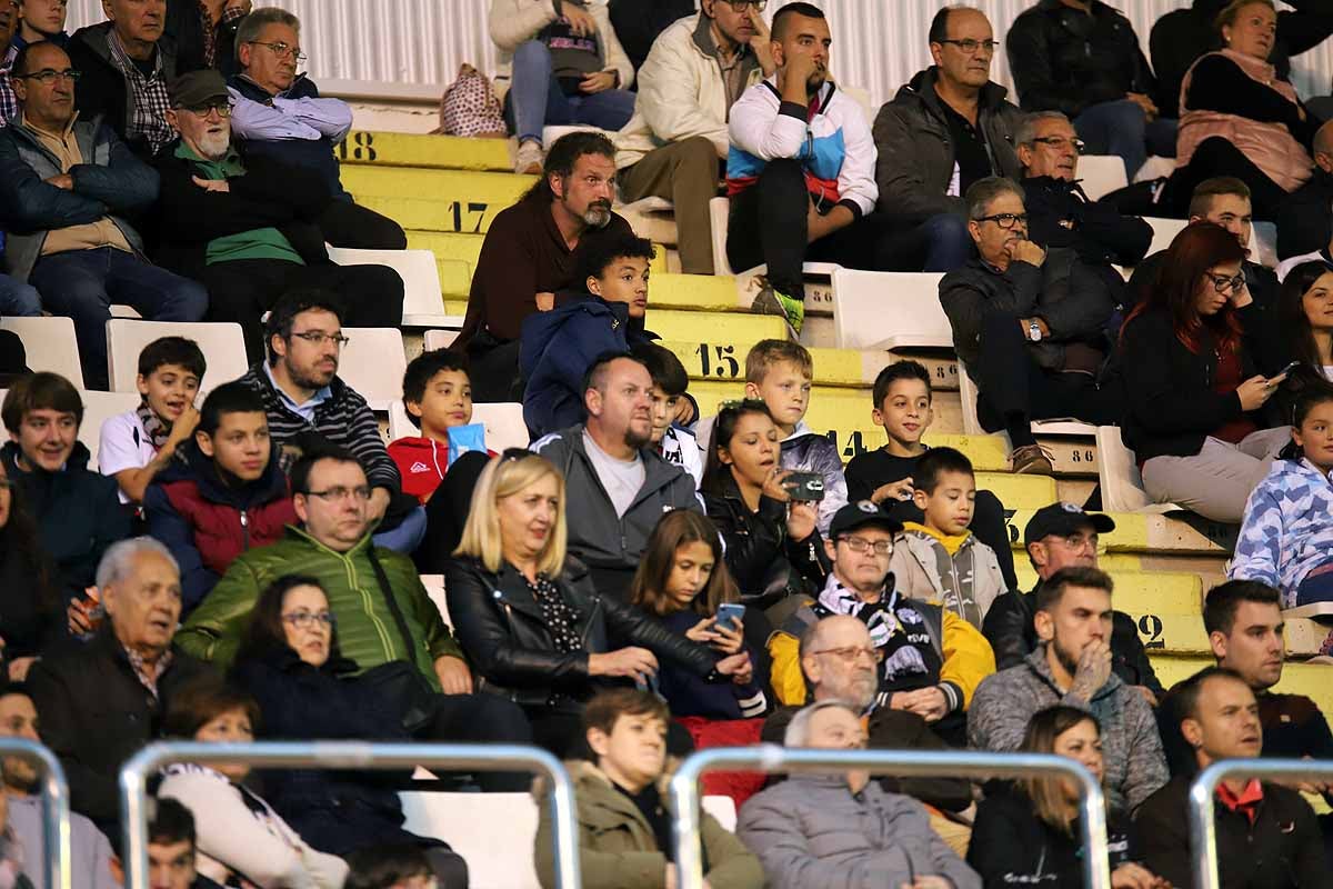 Las gradas de El Plantío no pudieron presenciar una victoria de su equipo esta tarde. 