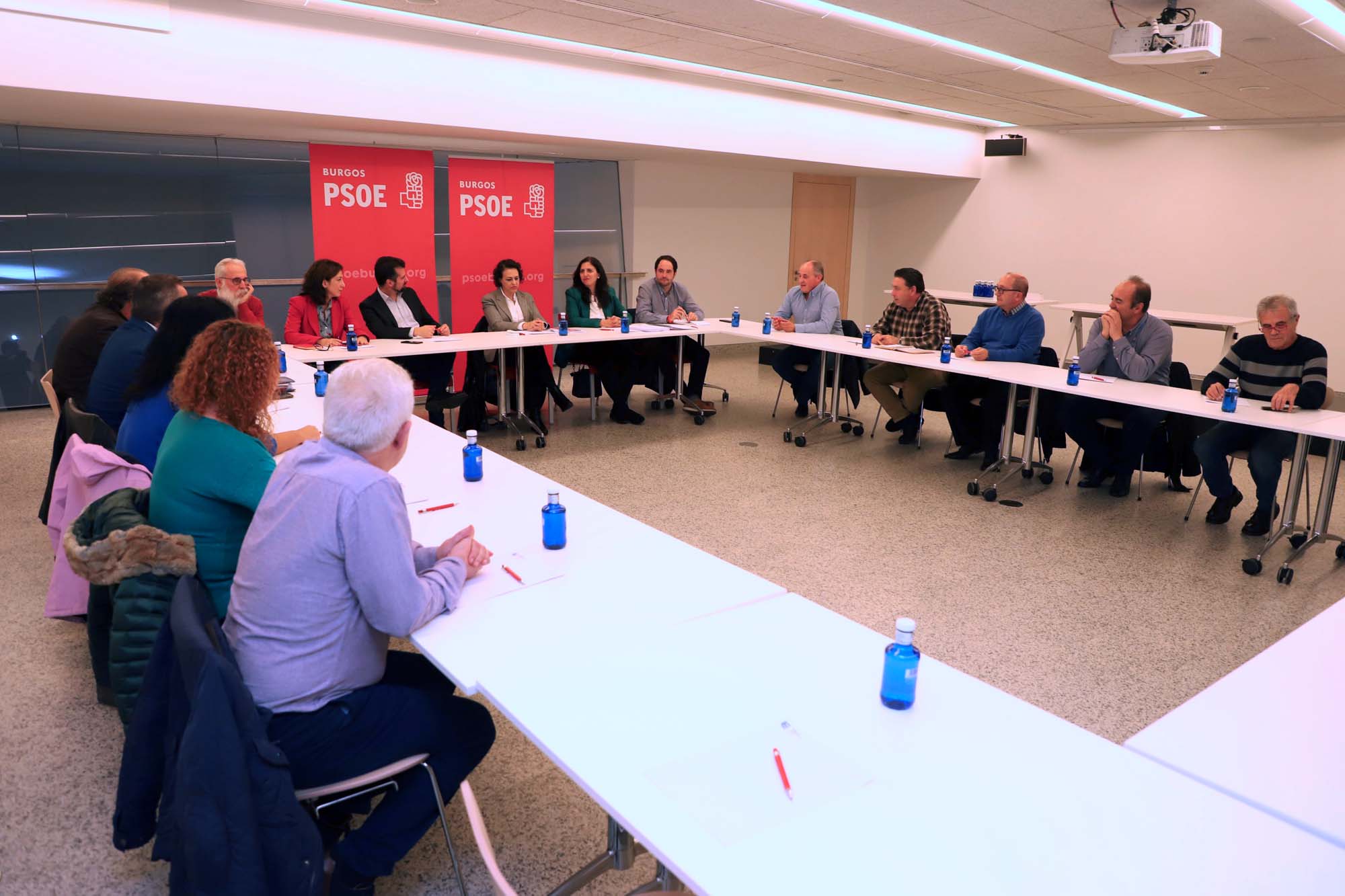 La ministra de Trabajo en funciones, Magdalena Valerio, visita Burgos en campaña.