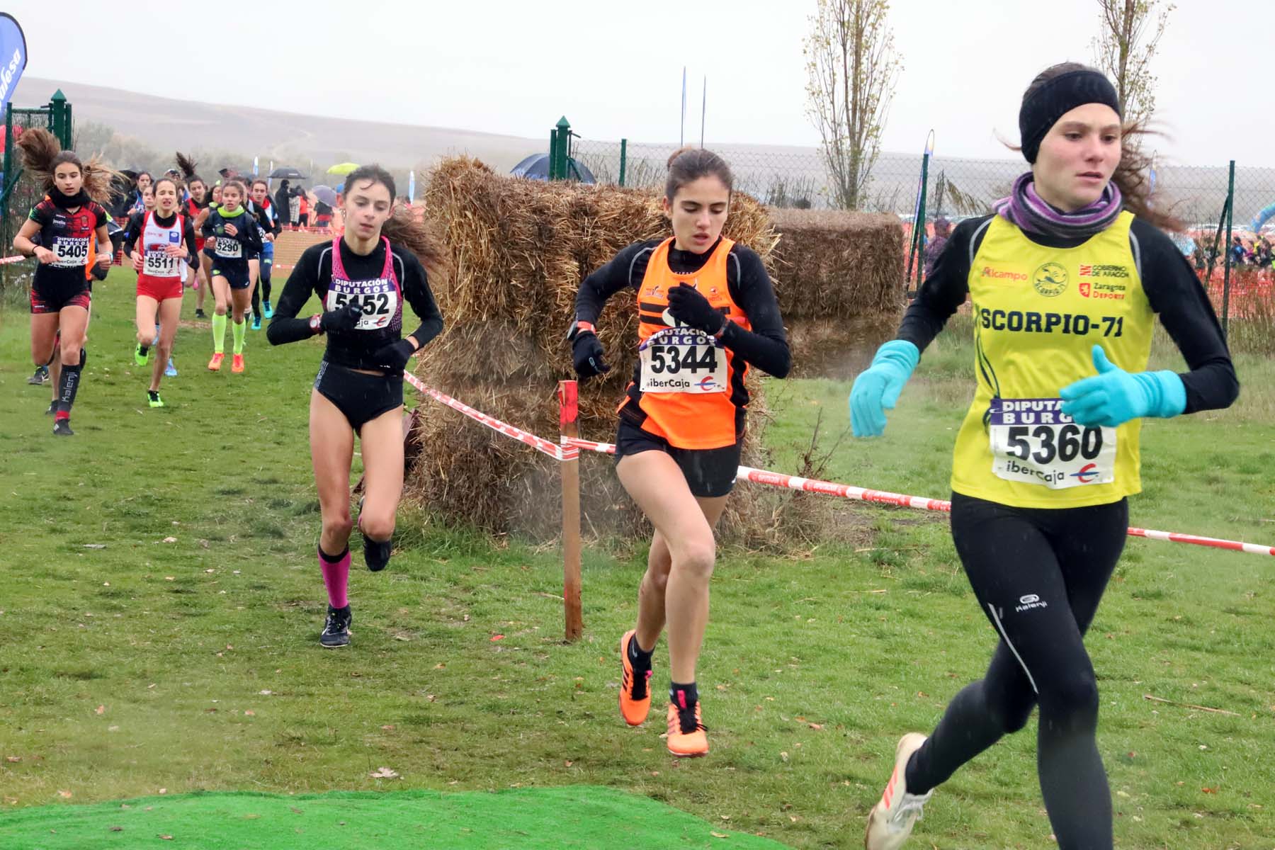 Los jóvenes también han demostrado su fortaleza en el cross. 