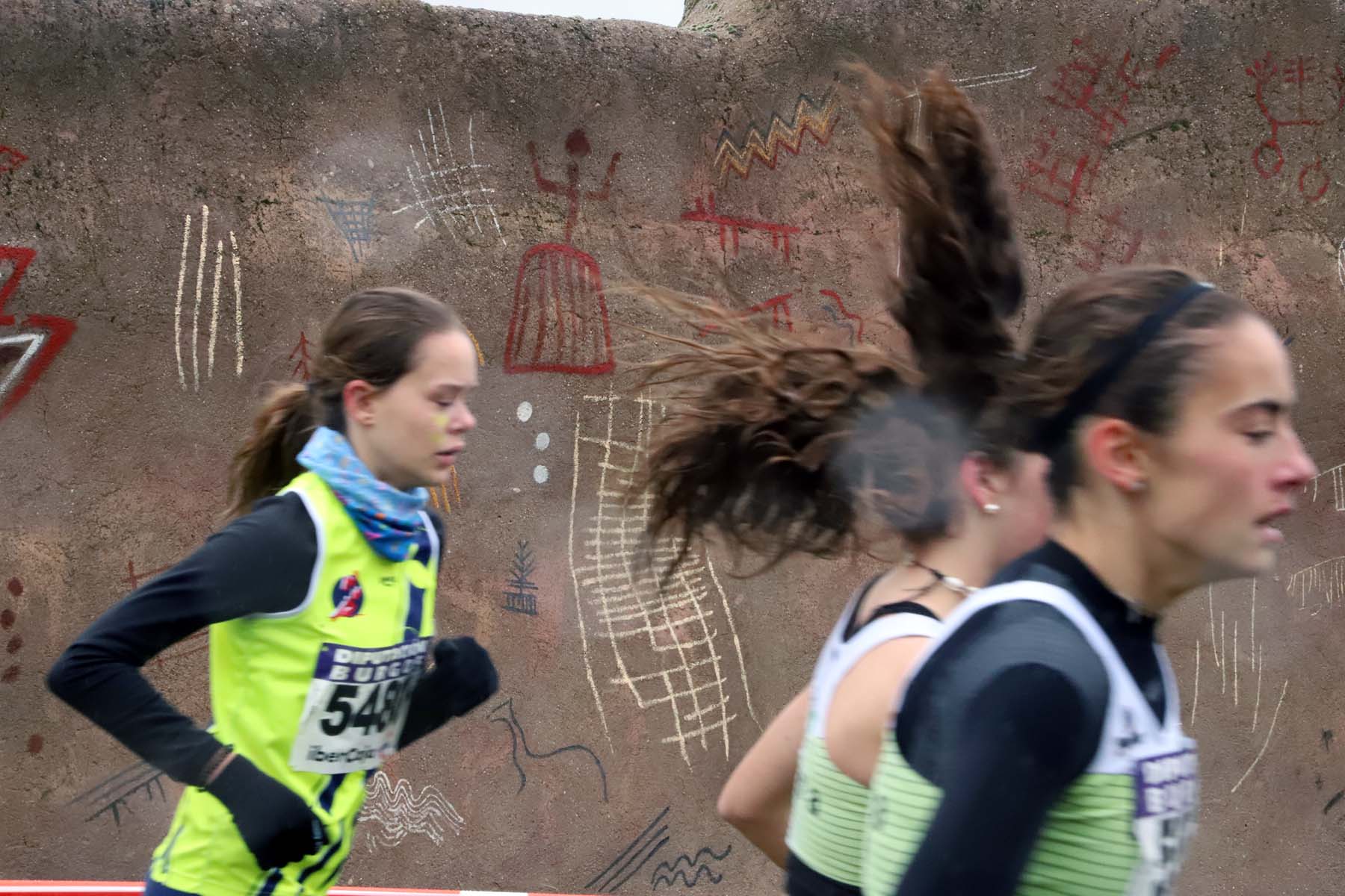 Los jóvenes también han demostrado su fortaleza en el cross. 