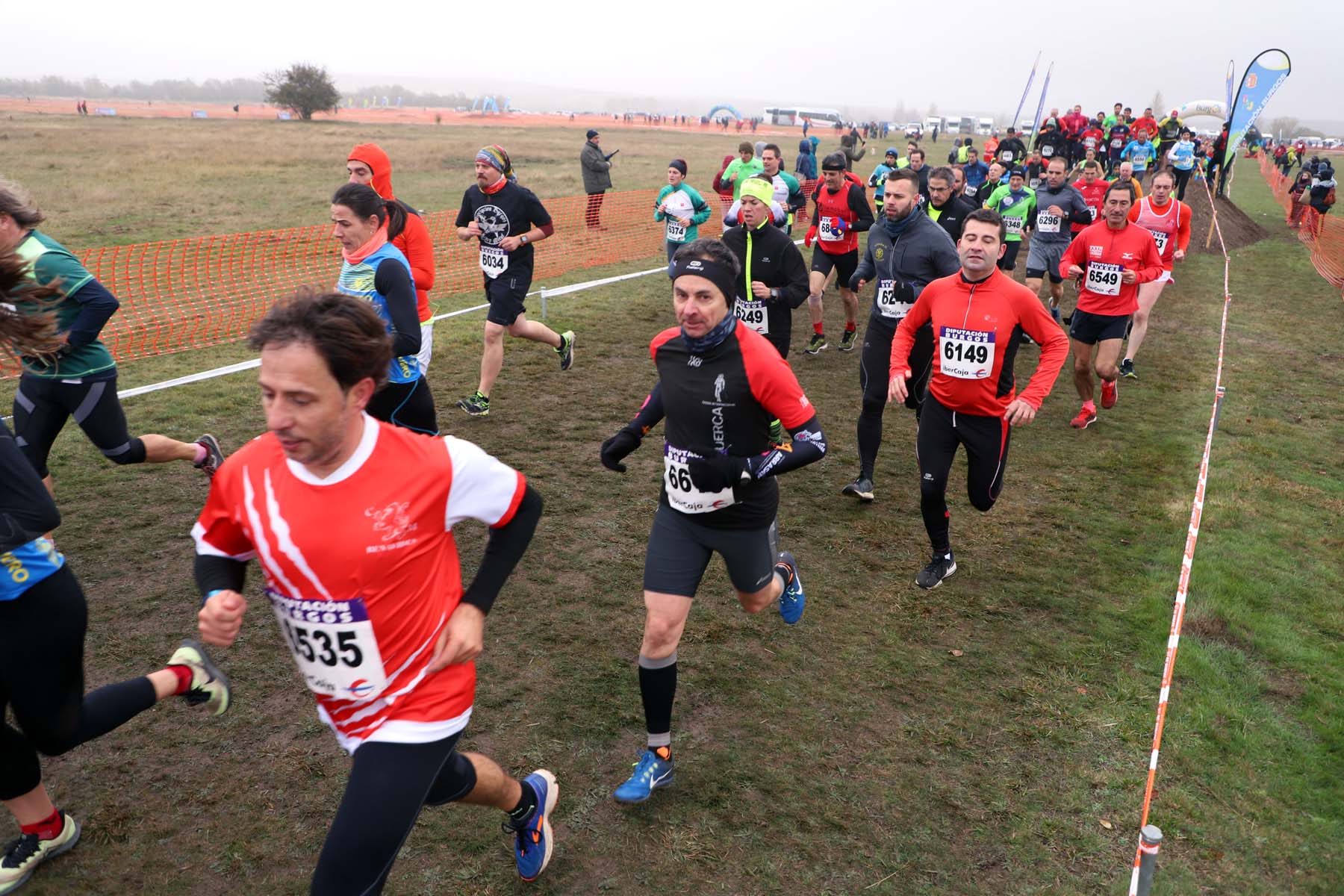 Miles de personas se han vuelto a dar cita en el circuito de Atapuerca. 