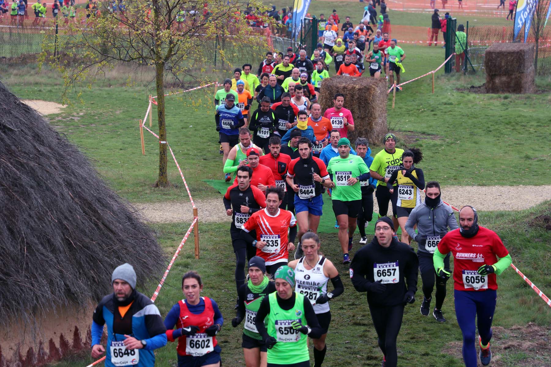 Miles de personas se han vuelto a dar cita en el circuito de Atapuerca. 