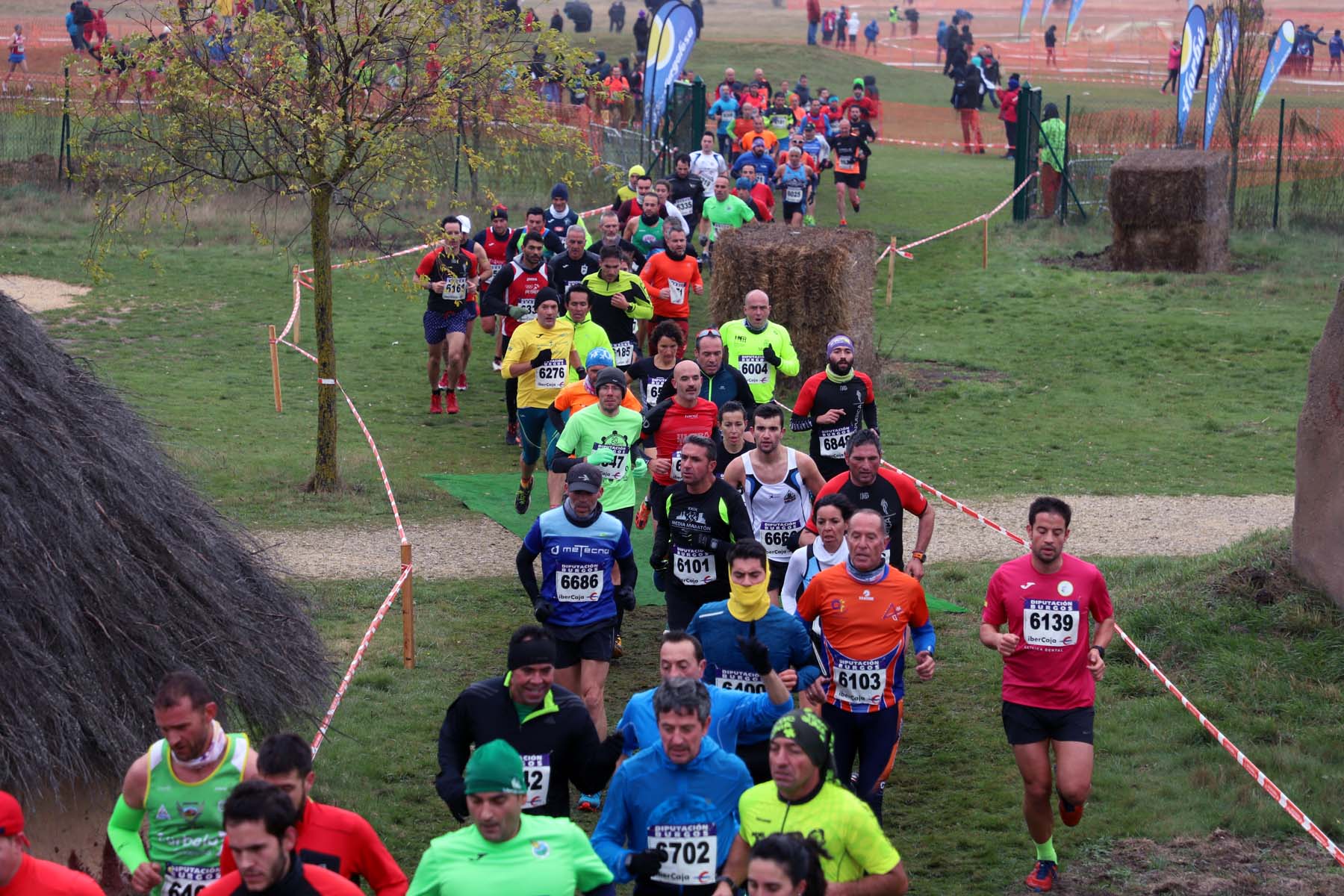 Miles de personas se han vuelto a dar cita en el circuito de Atapuerca. 