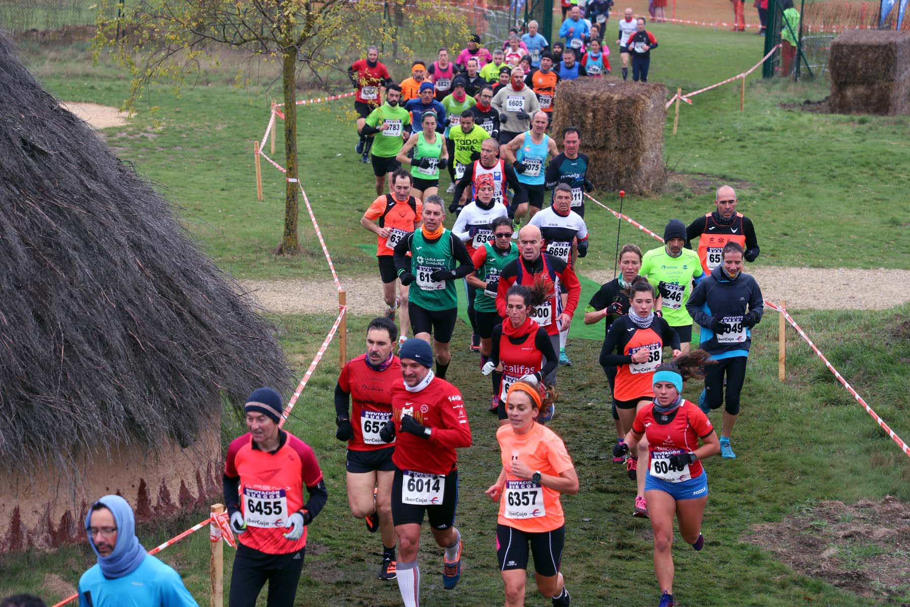 Miles de personas se han vuelto a dar cita en el circuito de Atapuerca. 