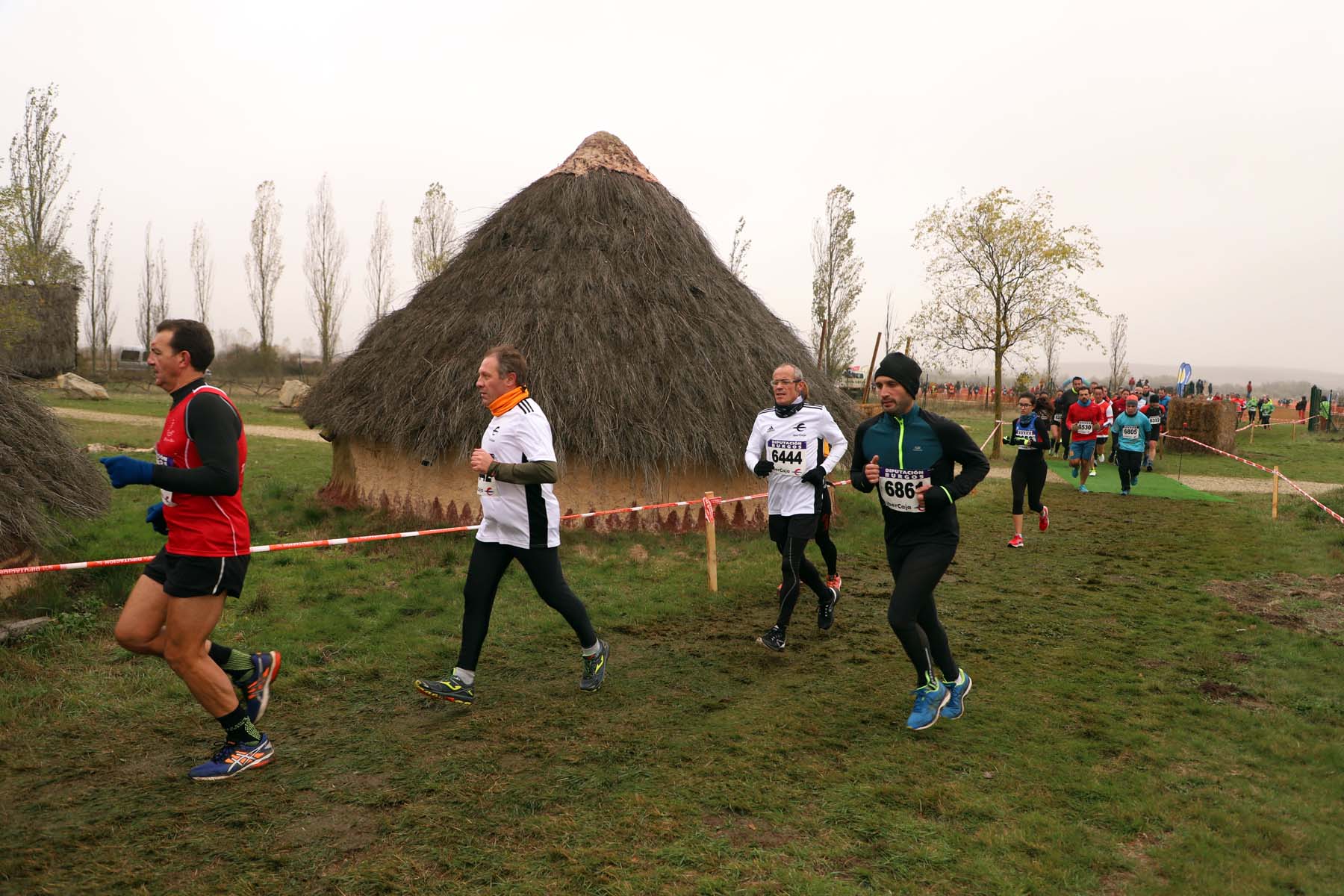 Miles de personas se han vuelto a dar cita en el circuito de Atapuerca. 