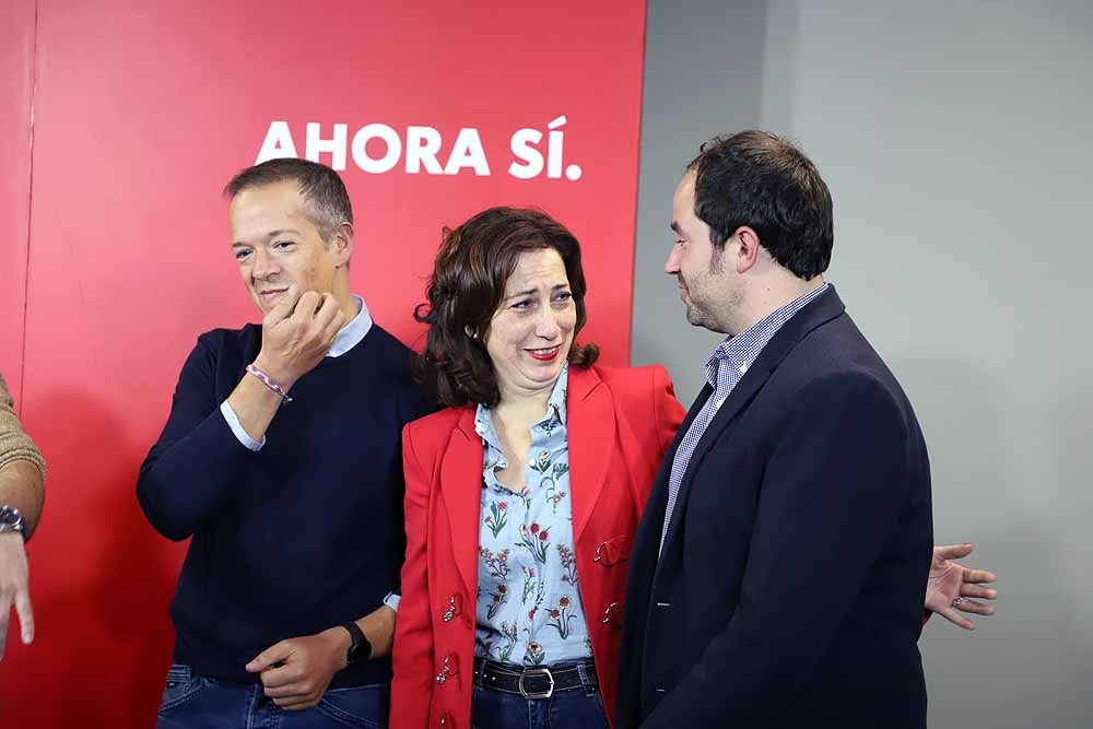 Fotos: Así siguen los partidos burgaleses el escrutinio de votos