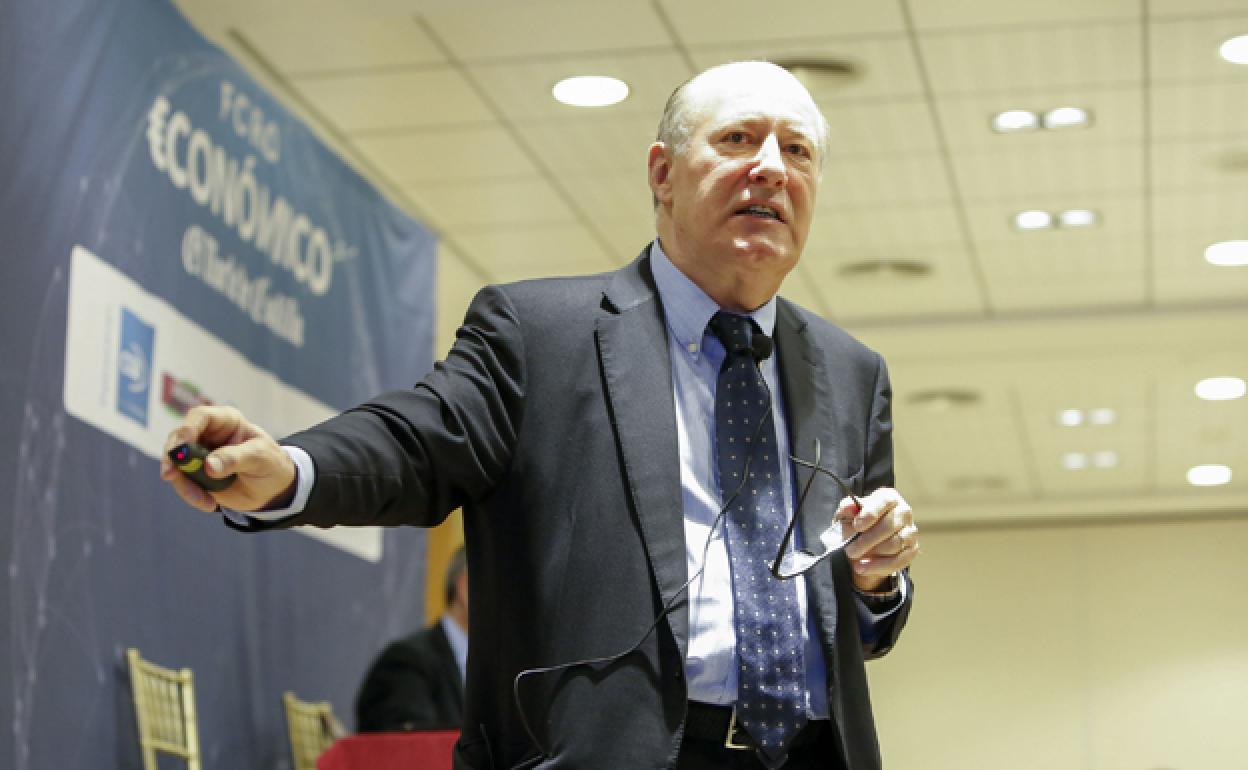 José María Gay de Liébana, economista, participará en el Congreso. 