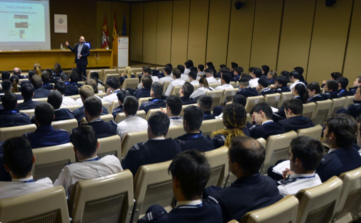 Alumnos de la escuela de pilotos en Salamanca. 