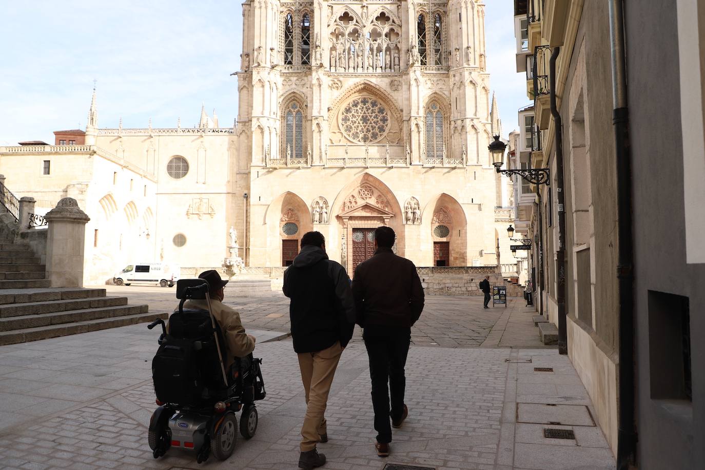 Fotos: Burgos elimina las barreras arquitectónicas para llegar hasta la Catedral de Burgos por la calle Santa Águeda