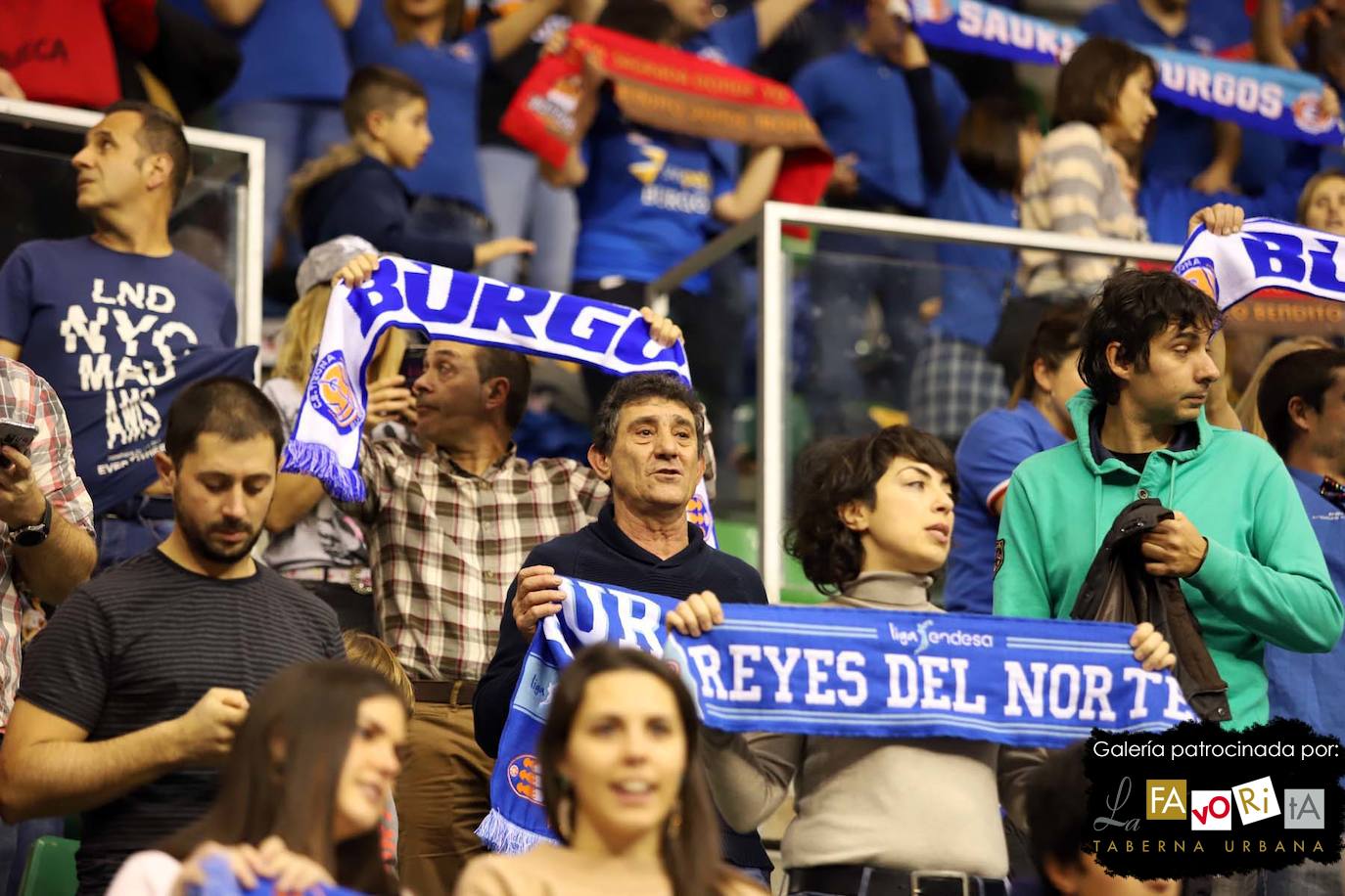 Fotos: El Coliseum vuelve a teñirse de azul