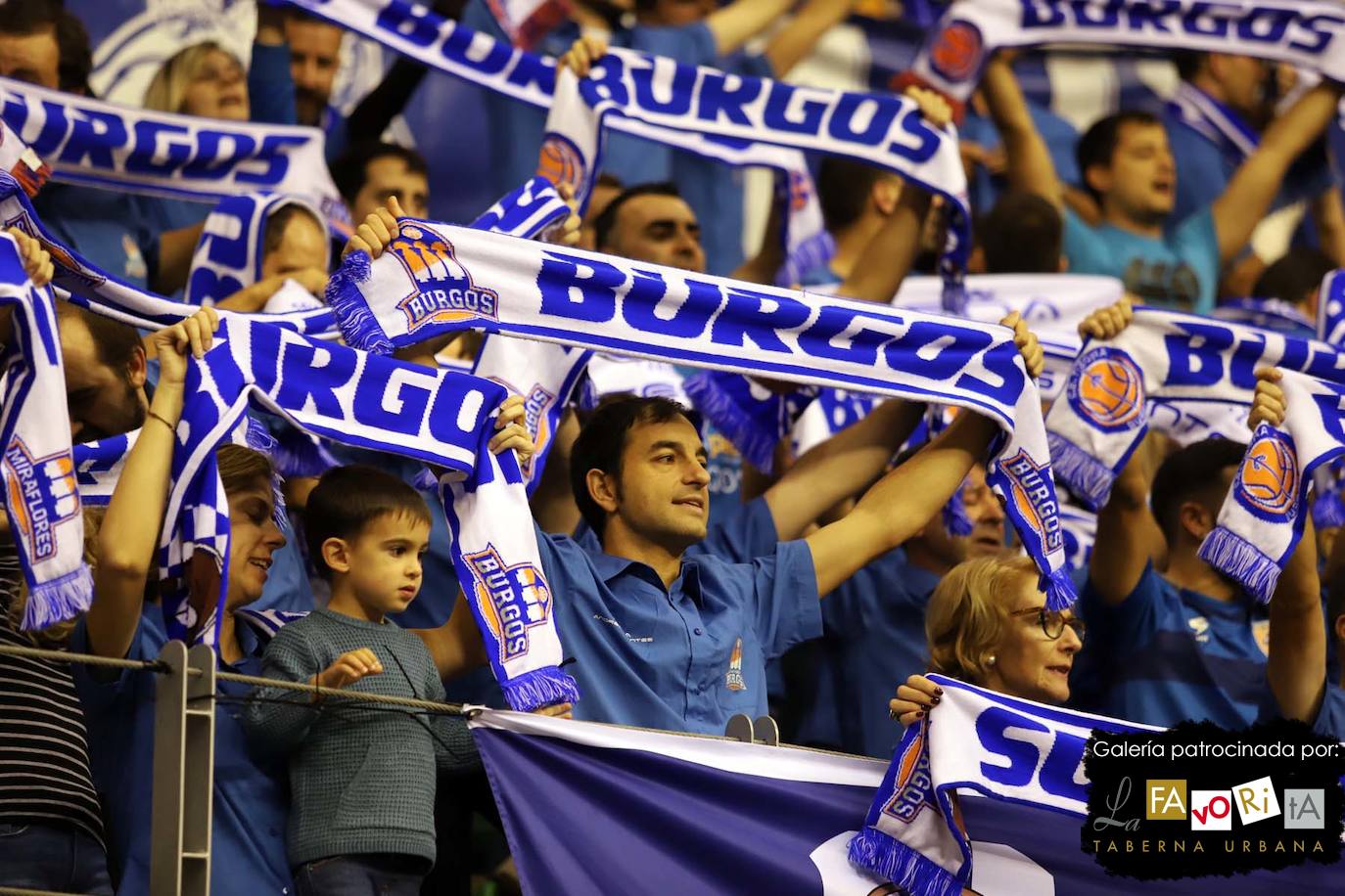 Fotos: El Coliseum vuelve a teñirse de azul