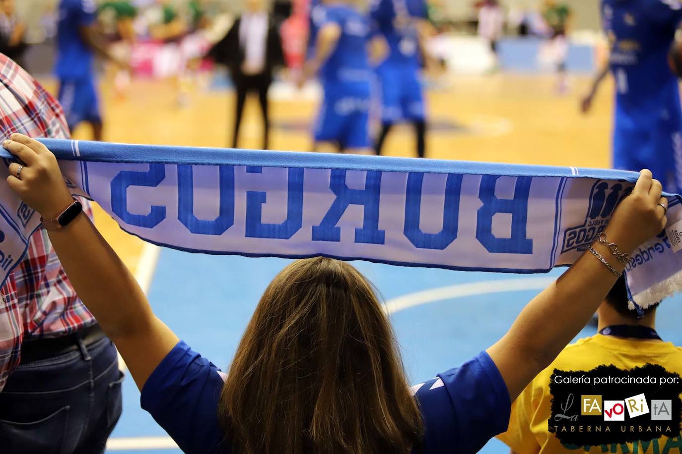 Fotos: El Coliseum vuelve a teñirse de azul