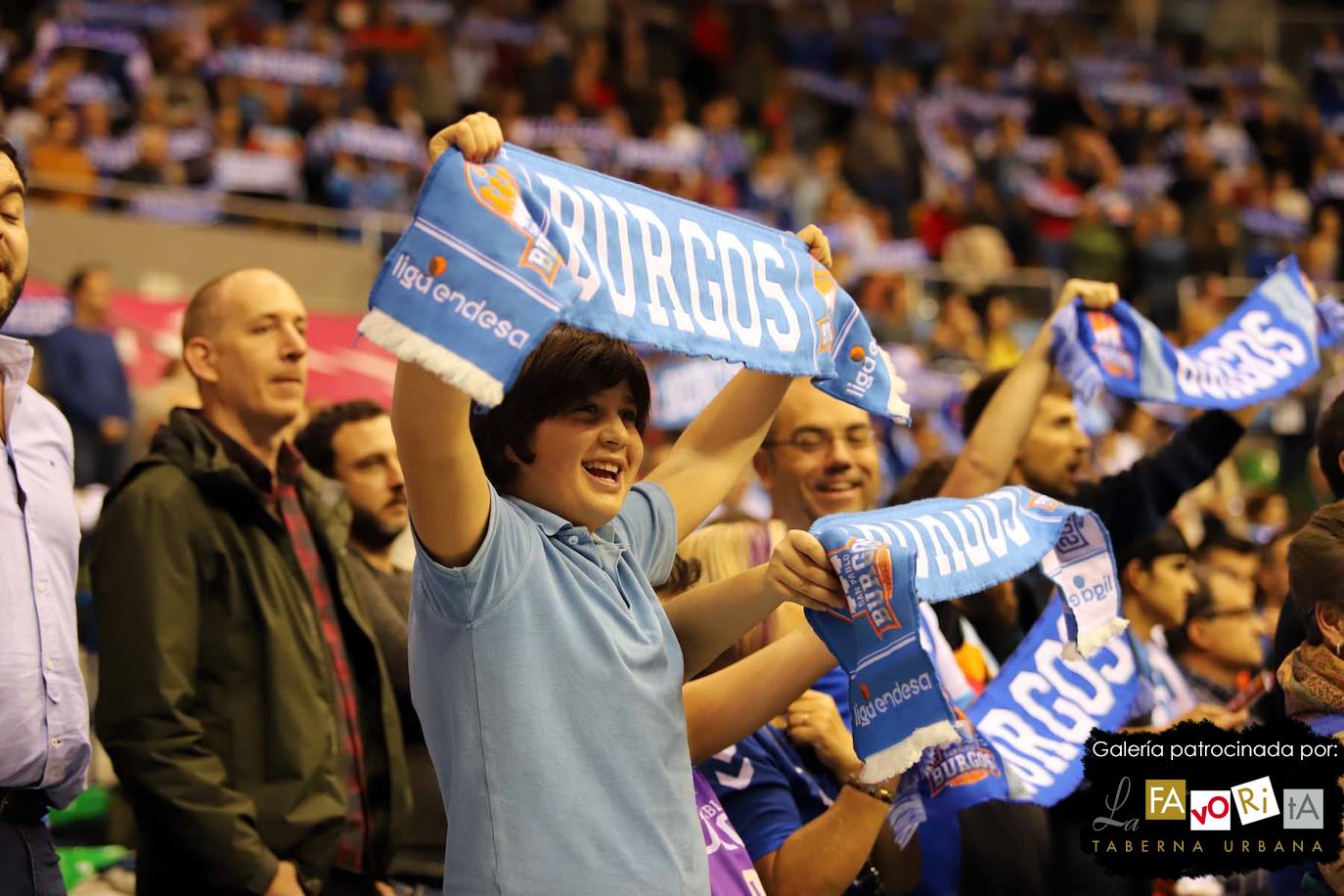 Fotos: El Coliseum vuelve a teñirse de azul