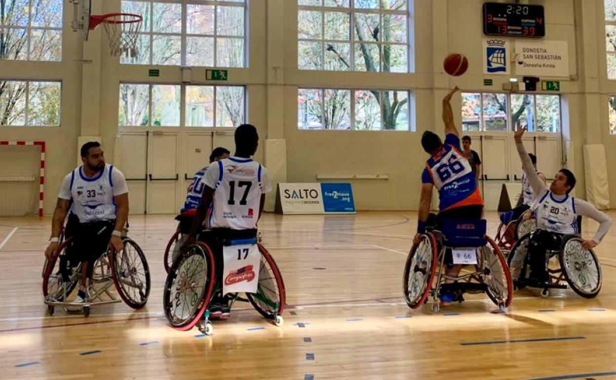 Partido entre el Salto Bera Bera y el Servigest. 